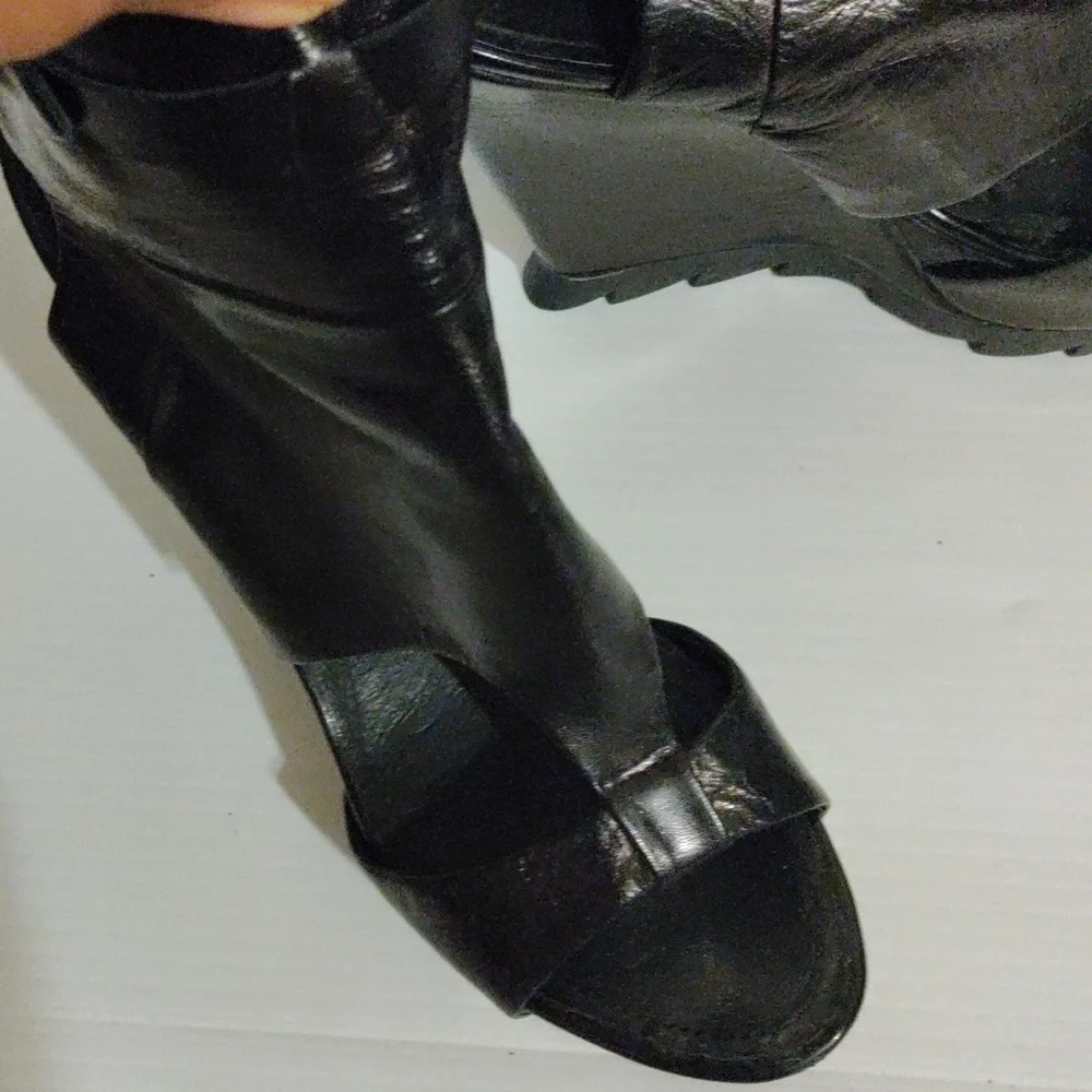 Camilla Skovgaard Platform Sandal size 39